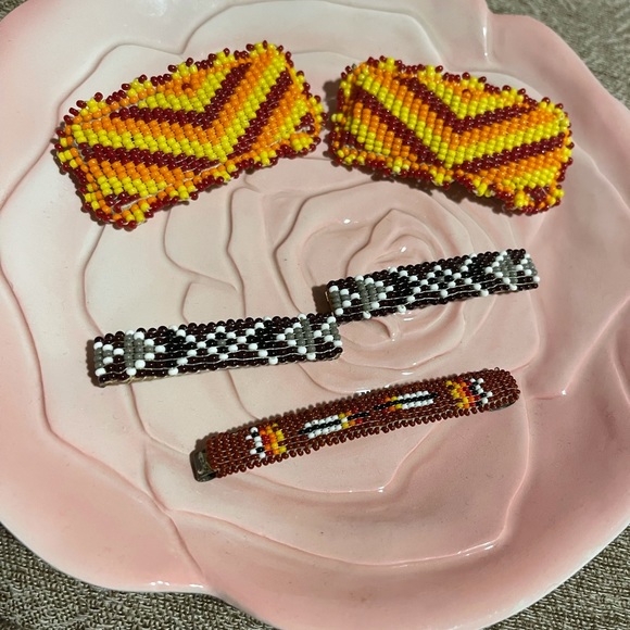 Native American beaded barrettes - Picture 2 of 4